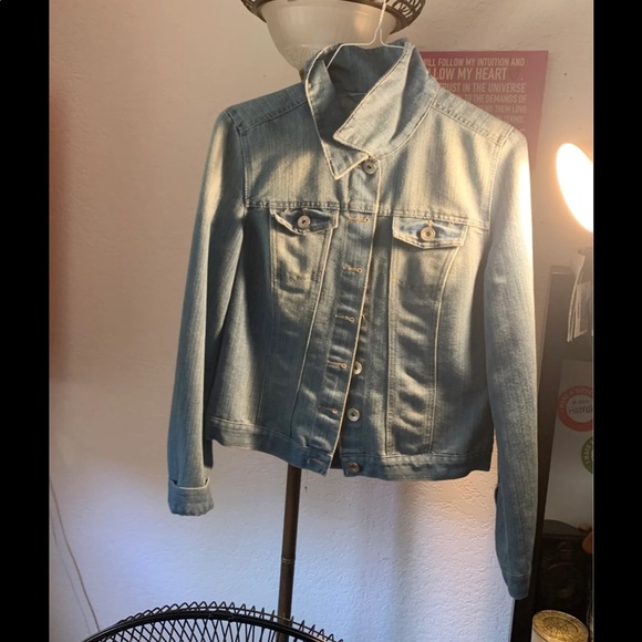 Lace back jean jacket - Picture 4 of 4